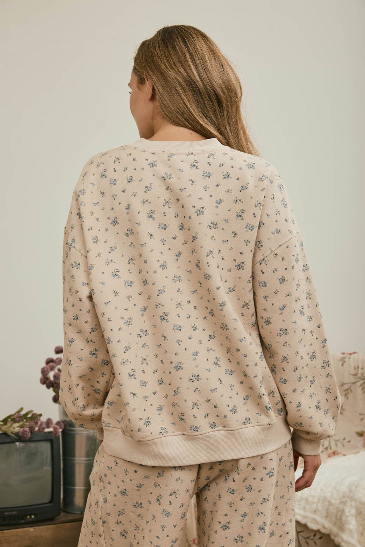 DITSY FLORAL KHAKI BOXY CREW NECK SWEATSHIRT