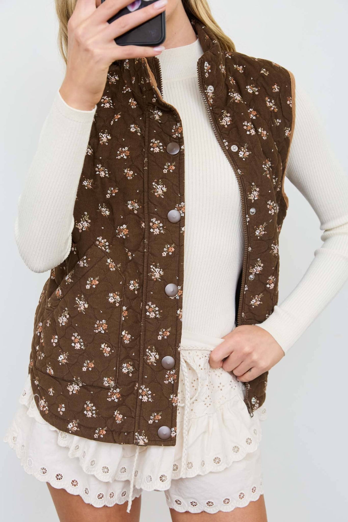 FLORAL QUILTED BROWN ZIP-FRONT MOCK NECK VEST
